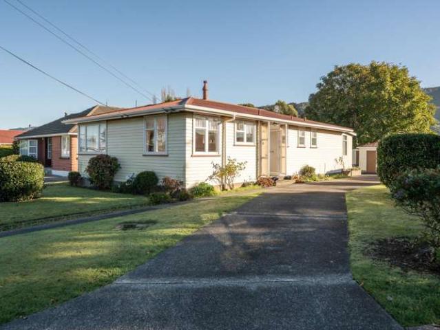 House for sale in Pauatahanui, Wellington