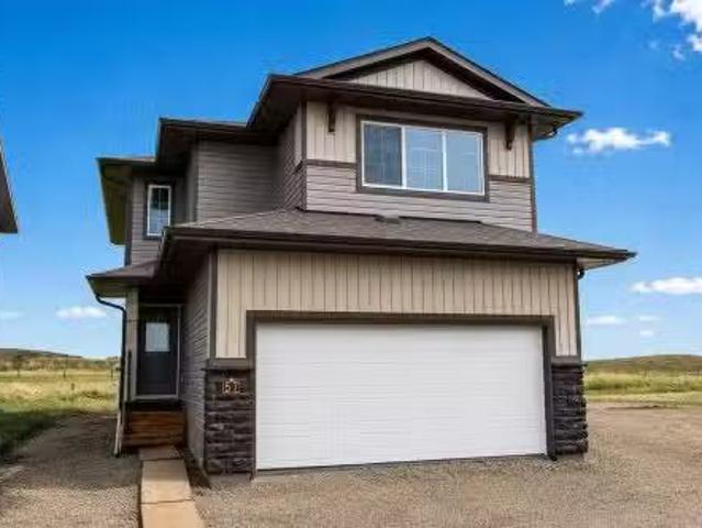 House for sale in Sylvan Lake, Alberta