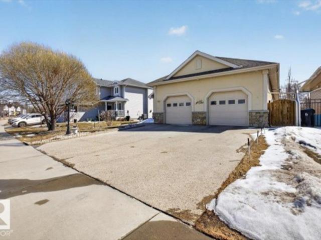 House for sale in Spruce Grove, Alberta