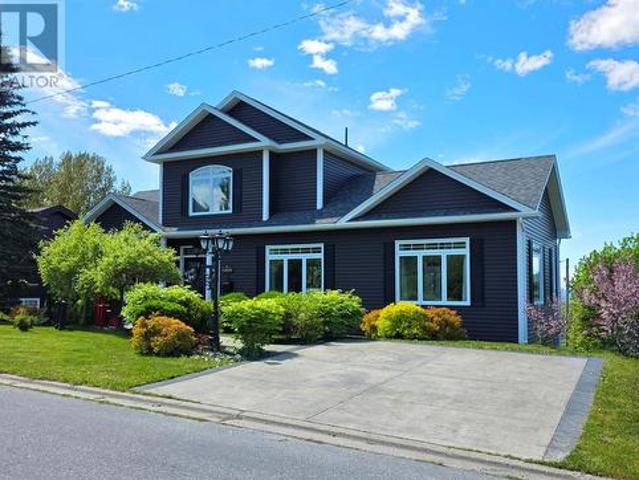 House for sale in Corner Brook, Newfoundland And Labrador