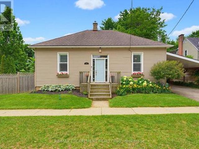 House for sale in Ancaster, Ontario