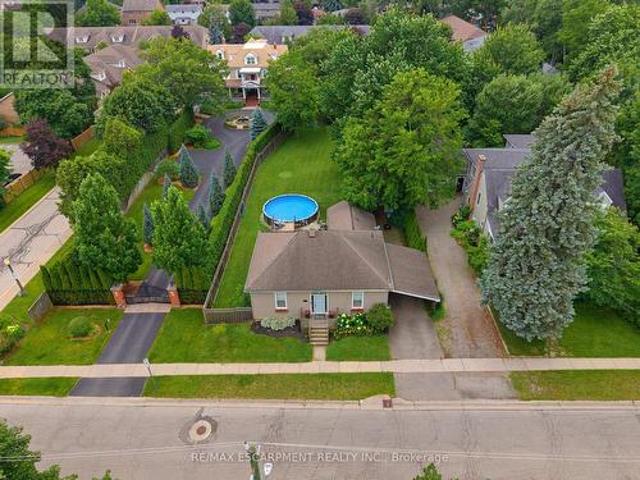 House for sale in Ancaster, Ontario