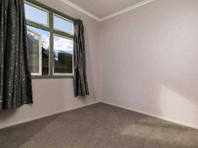 House for sale in Otakou