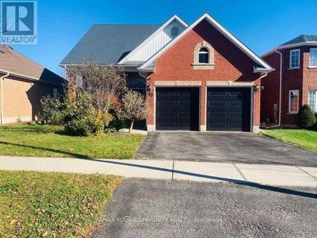 House for rent in Bradford West Gwillimbury, Ontario