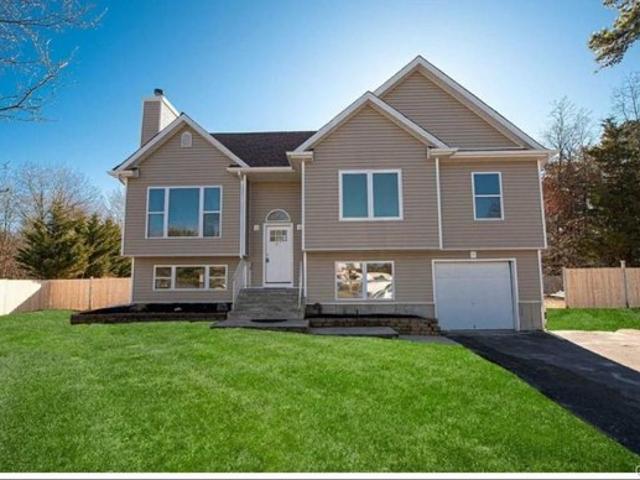 House for sale in Centereach, New York