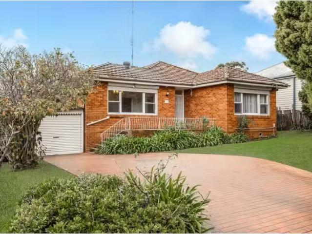 House for rent in Baulkham Hills, Sydney