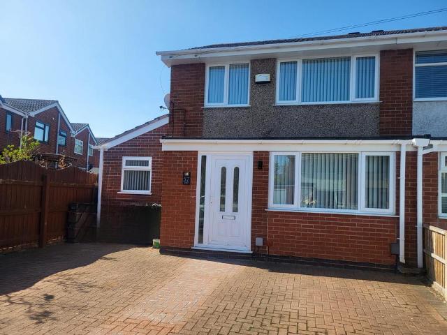 House for rent in Rossmore, Cheshire