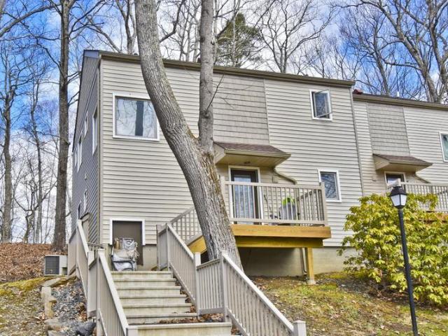 Townhouse for sale in East Stroudsburg Townhouse for sale in East Stroudsburg