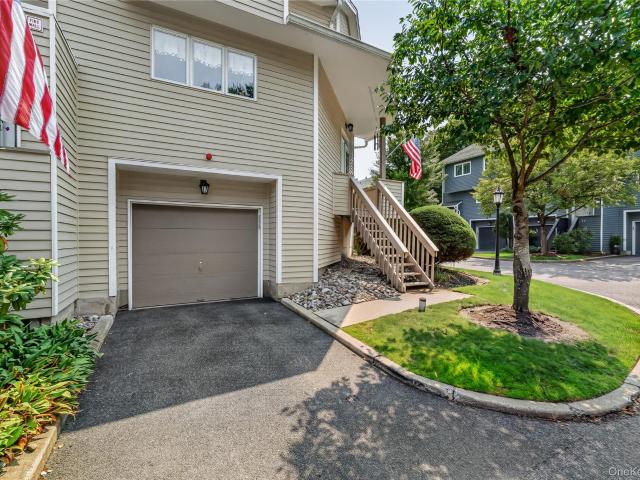 Condo for sale in Bardonia, Rockland County