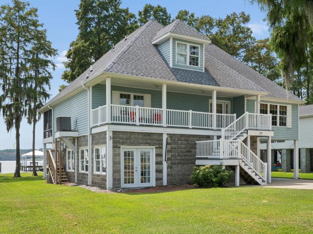 House for sale in Chocowinity, North Carolina