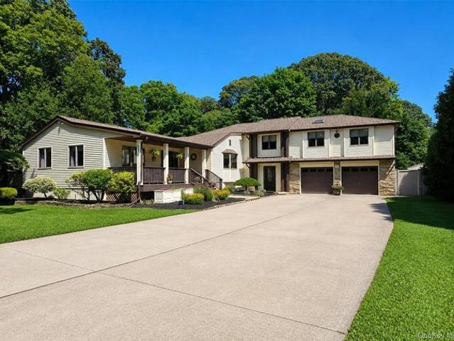 House for sale in Middle Island, Town of Brookhaven