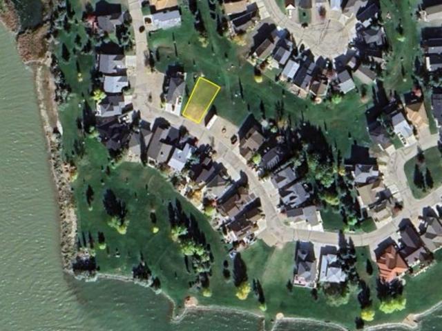 Condo for sale in Lake Newell Resort, Alberta