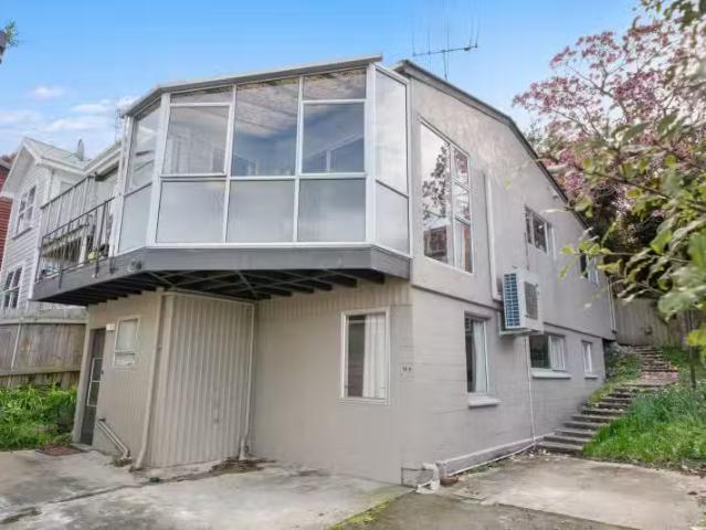 House for sale in Otakou