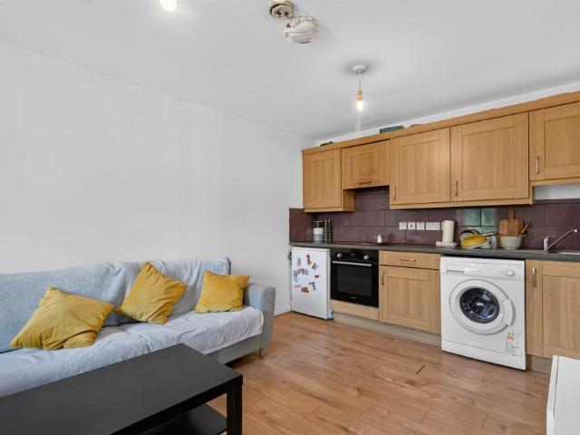 Apartment to rent in The Holyland, Belfast