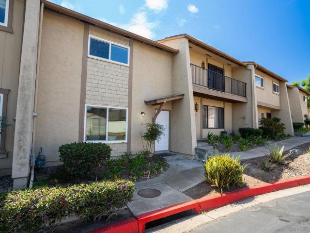 Townhouse for sale in La Mesa, San Diego County