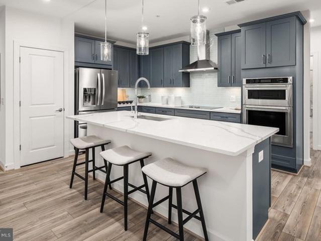Condo for sale in Virginia