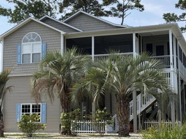 House for sale in Oak Island, North Carolina