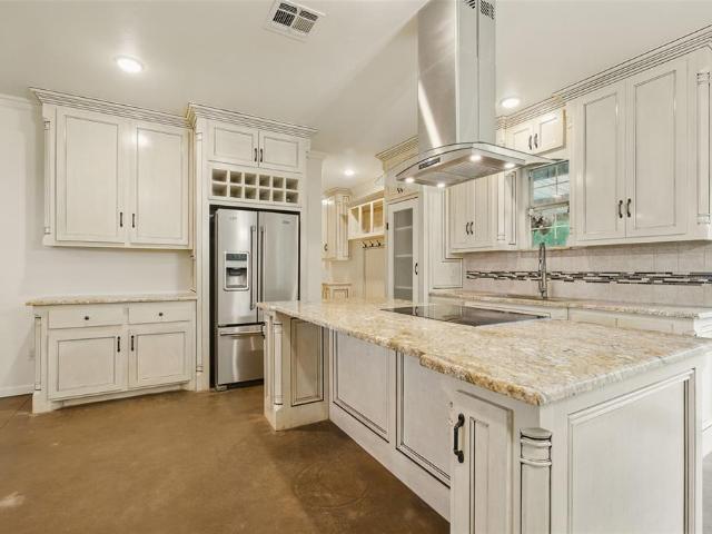 House for sale in Coyle
