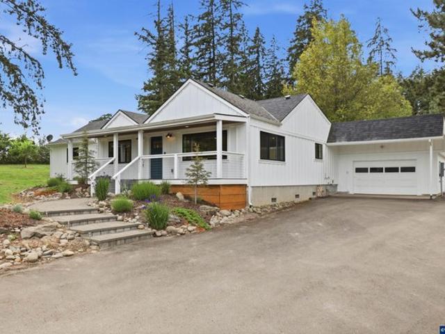 House for sale in Oregonia