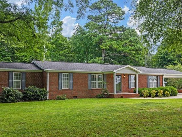 House for sale in Flat Rock, Alabama