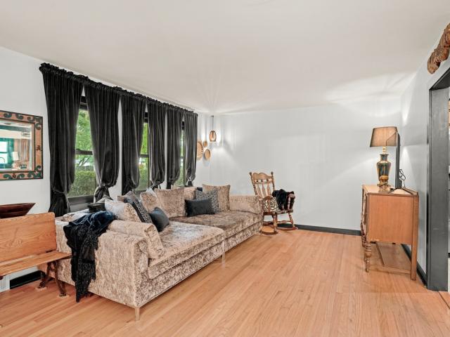 House for sale in Clarendon Hills