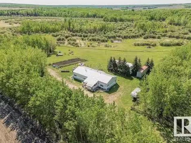 House for sale in Alberta
