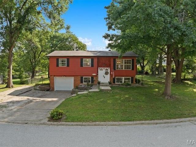 House for sale in Godfrey, Illinois