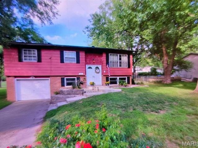 House for sale in Godfrey, Illinois
