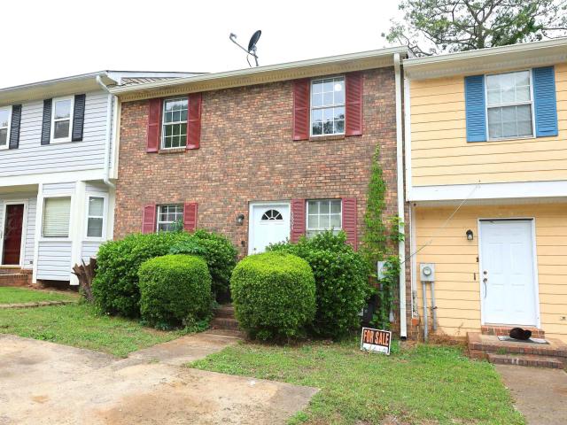 Townhouse for sale in Anniston, Alabama