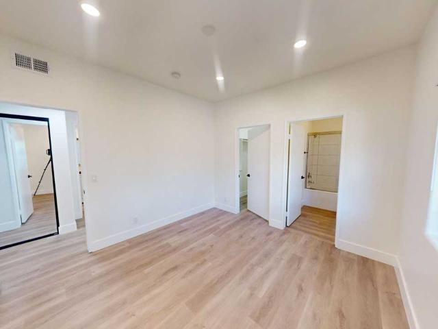 Apartment for rent in Canoga Park, California