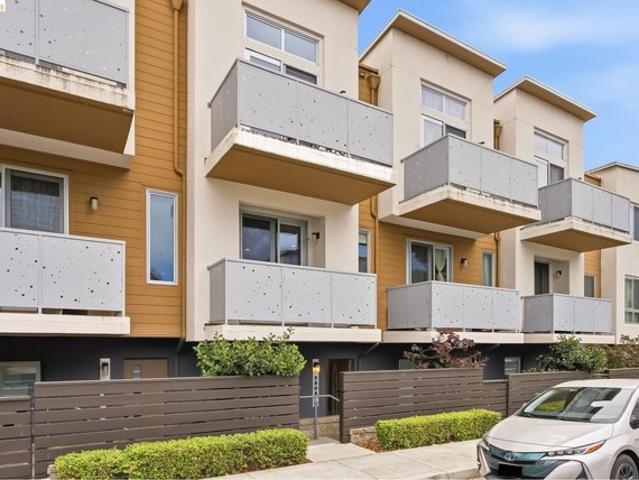 Townhouse for sale in El Cerrito, Contra Costa County