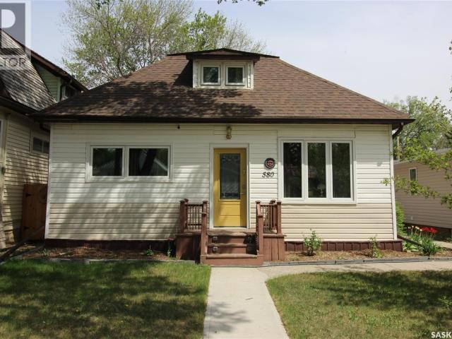 House for sale in Shaunavon, Saskatchewan