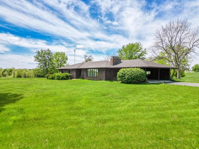 House for sale in Harrisburg, Missouri