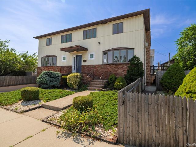 Property for rent in Nassau, New York