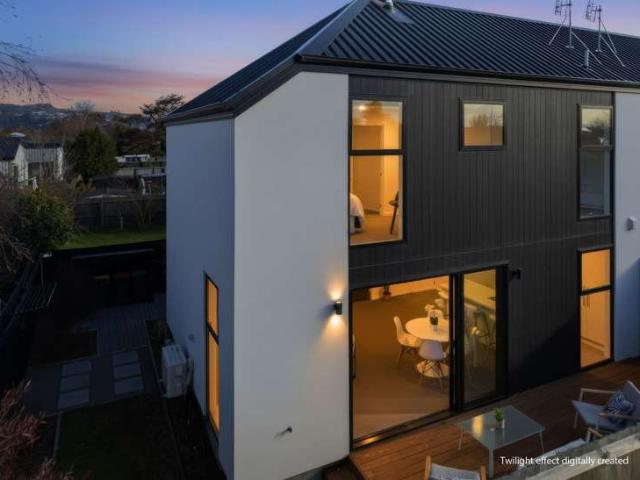Townhouse for sale in Chaslands, Canterbury