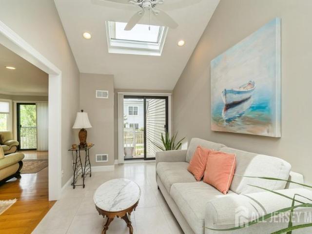 Townhouse for sale in Long Branch