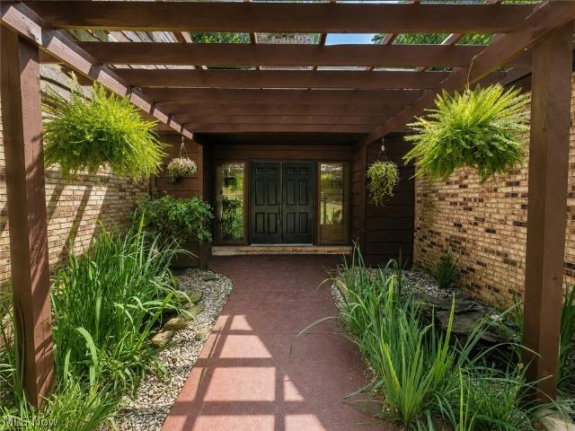 House for sale in Belpre, Washington County