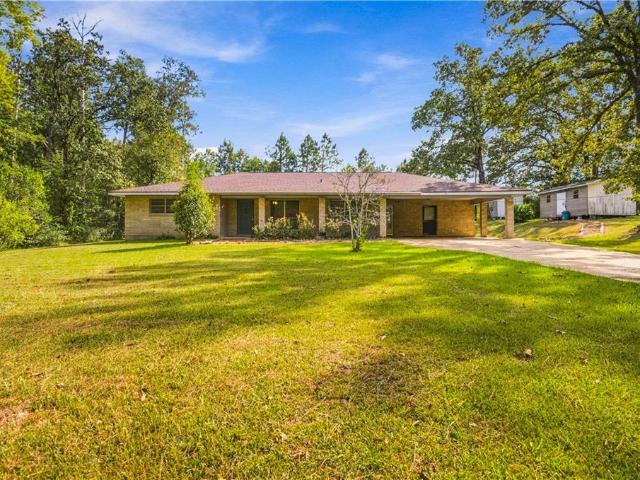 House for sale in Smithville, Pineville