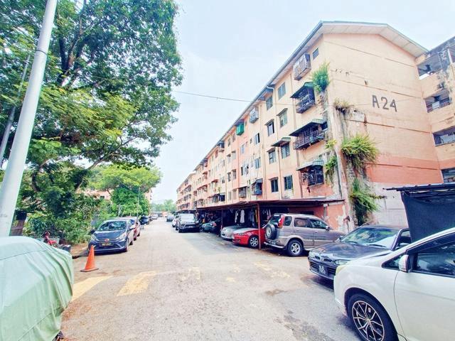 Flat for sale in Petaling, Subang Jaya