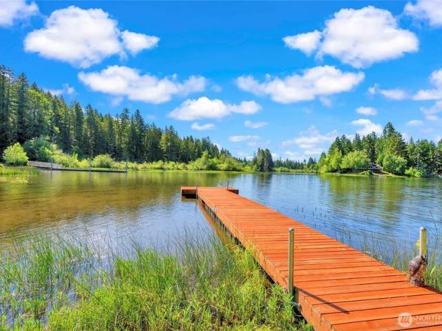 House for sale in Grapeview