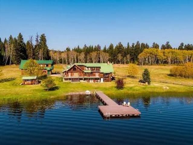 House for sale in 108 Mile Ranch, British Columbia