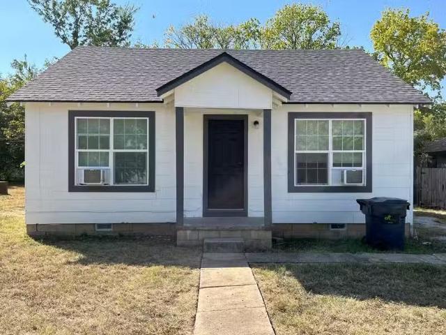 House for rent in Ada