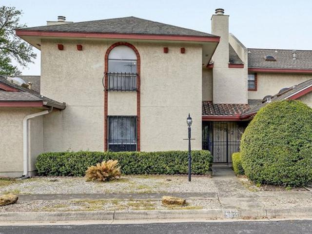 Townhouse for sale in Leesville, Texas