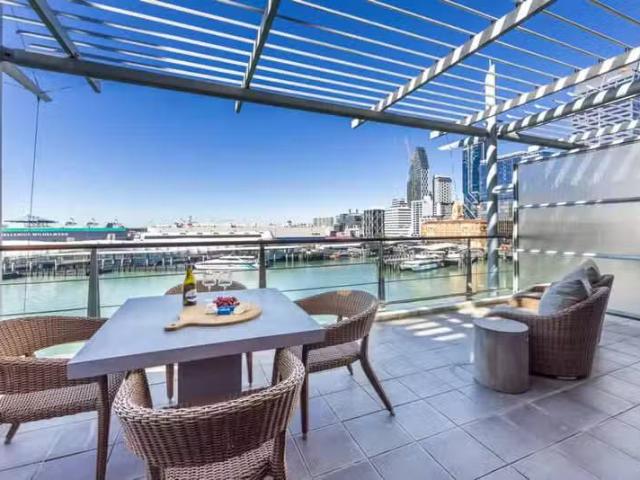 House for sale in Oroua County