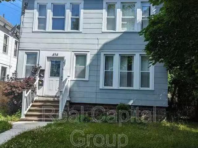 Condo for rent in Lockport