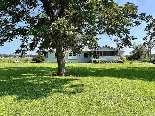 House for sale in Jay, Florida