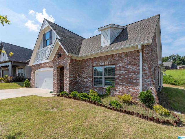 House for sale in Vanns, Trussville