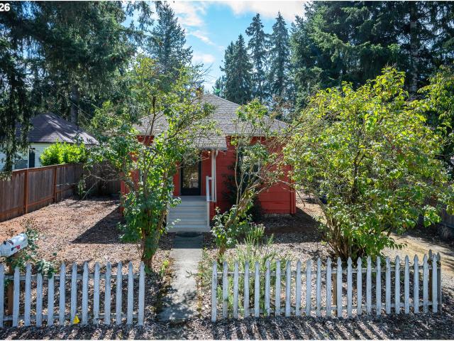 House for sale in Lewelling, Milwaukie