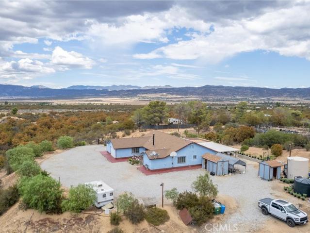 House for sale in Anza, California