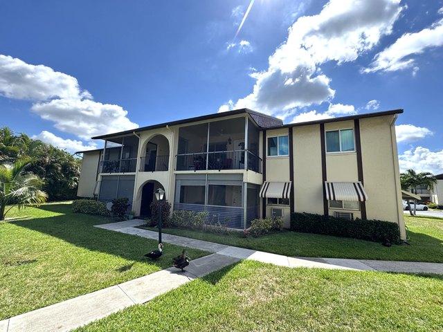 Condo for sale in Greenacres, Florida